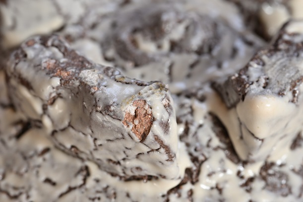 鬼萩茶碗の胎土を観察