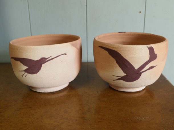 素焼きに絵付け