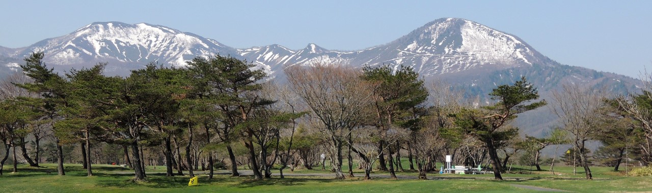 羽鳥湖高原からの大白森山と小白森山
