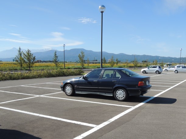 妙高山を望む上越市テニスコート