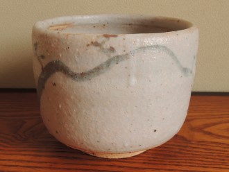 志野 山の端茶碗