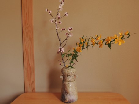 信楽人形花入れ