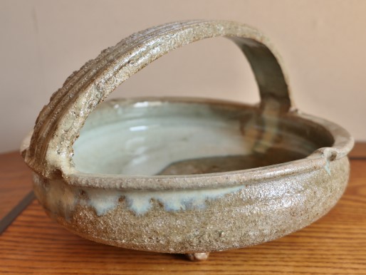 高鶴元　藁釉掛け分け手付き皿