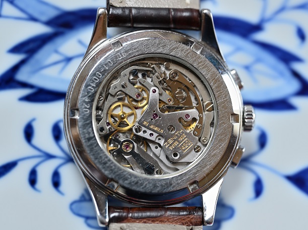 シースルーバック